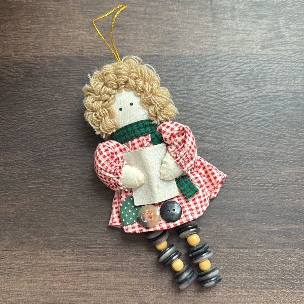 Button Doll-Chior Ornament